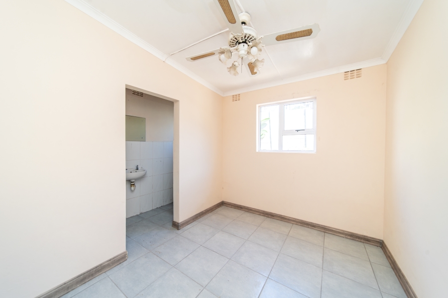 5 Bedroom Property for Sale in Beacon Bay Eastern Cape